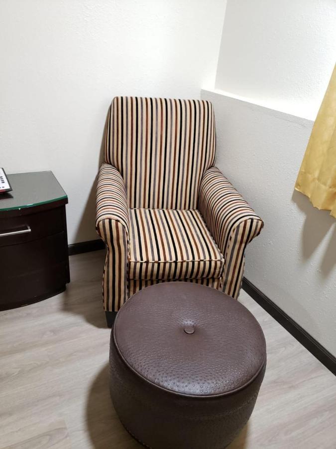 Value Inn & Suites Salina Ngoại thất bức ảnh